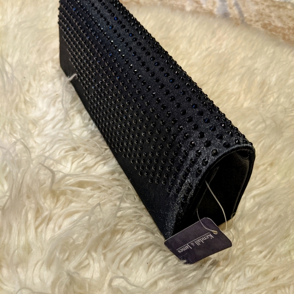 Kendall & Kylie Handbags - NWT!Kendall dress clutch